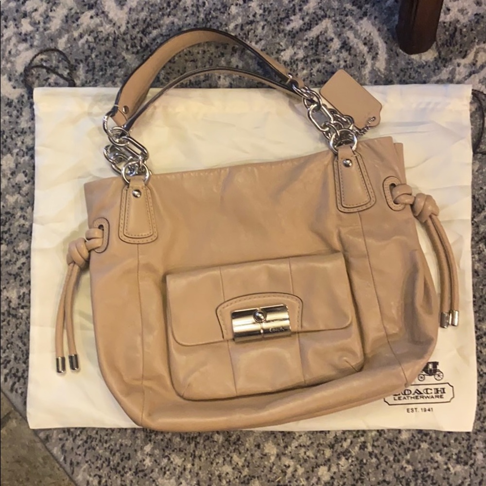 Beautiful nude tone leather Coach Shoulder Bag!